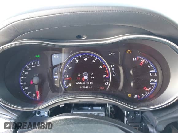 2017 Jeep Grand Cherokee SRT z VIN 1C4RJFDJ2HC696025, wystawiony jako IAAI lot #41863274 z przebiegiem 126 949 mil mil oraz . Historia ofert i sprzedaży dostępna na DreamBid. Obrazek 15.