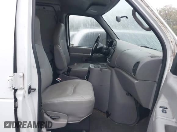 2002 Ford Econoline Cargo с VIN 1FTRE14222HB32448, выставлен на аукционе IAAI как лот 43532499 с пробегом 230 073 миль миль и . История ставок и продаж доступна на DreamBid. Изображение 5.