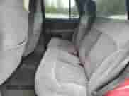 1999 Chevrolet Blazer LT z VIN 1GNDT13W7X2243230, wystawiony jako Copart lot #57298805 z przebiegiem 230 907 mil mil oraz Szkoda całkowita • Salvage title. Historia ofert i sprzedaży dostępna na DreamBid. Obrazek 11.