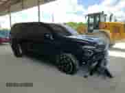 2024 Chevrolet Suburban RST z VIN 1GNSCEKD6RR128479, wystawiony jako Copart lot #71018465 z przebiegiem 48 877 mil mil oraz Szkoda całkowita • Salvage title. Historia ofert i sprzedaży dostępna na DreamBid. Obrazek 14.