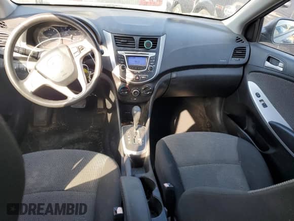 2012 Hyundai Accent GS z VIN KMHCT5AE5CU018594, wystawiony jako Copart lot #69432125 z przebiegiem 85 753 mil mil oraz Szkoda całkowita • Salvage title. Historia ofert i sprzedaży dostępna na DreamBid. Obrazek 8.