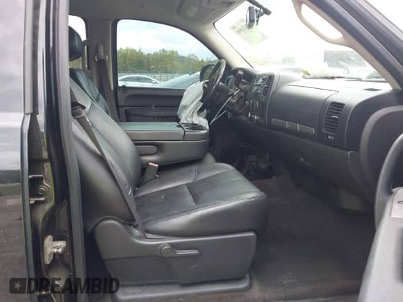 2013 Chevrolet Silverado 1500 LT with VIN 3GCPKSE79DG178016, listed as a IAAI auction lot 43310998 with 219,102 mi miles and . Bid and sale history available at DreamBid. Image 5.