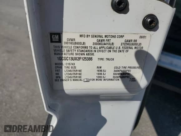 2002 Chevrolet Silverado 1500HD LS z VIN 1GCGC13UX2F125386, wystawiony jako Copart lot #46446885 z przebiegiem Nie podano mil oraz Szkoda całkowita • Salvage title. Historia ofert i sprzedaży dostępna na DreamBid. Obrazek 13.