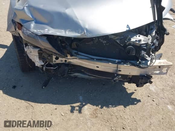 2023 Toyota Camry SE z VIN 4T1T11AK1PU092427, wystawiony jako IAAI lot #43142125 z przebiegiem 56 044 mil mil oraz . Historia ofert i sprzedaży dostępna na DreamBid. Obrazek 6.