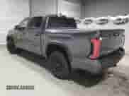 2024 Toyota Tundra TRD Pro Hybrid z VIN 5TFPC5DB8RX084362, wystawiony jako Copart lot #70174855 z przebiegiem 4 542 mil mil oraz Czysty tytuł • Clean title. Historia ofert i sprzedaży dostępna na DreamBid. Obrazek 2.