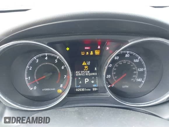 2023 Mitsubishi Outlander ES z VIN JA4ARUAU0PU016991, wystawiony jako IAAI lot #42406548 z przebiegiem 25 351 mil mil oraz . Historia ofert i sprzedaży dostępna na DreamBid. Obrazek 7.