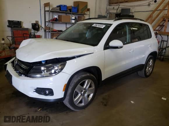2017 Volkswagen Tiguan с VIN WVGHV7AX8HK506597, выставлен на аукционе Copart как лот 59624833 с пробегом 57 639 миль миль и . История ставок и продаж доступна на DreamBid. Изображение 1.