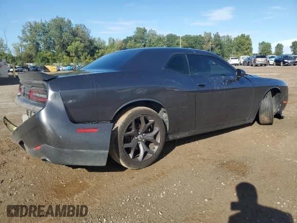 2019 Dodge Challenger R/T z VIN 2C3CDZBT3KH627338, wystawiony jako Copart lot #82137055 z przebiegiem 28 733 mil mil oraz Czysty tytuł • Clean title. Historia ofert i sprzedaży dostępna na DreamBid. Obrazek 3.