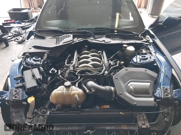 2018 Ford Mustang GT z VIN 1FA6P8CF6J5146689, wystawiony jako IAAI lot #43161845 z przebiegiem 47 244 mil mil oraz . Historia ofert i sprzedaży dostępna na DreamBid. Obrazek 10.