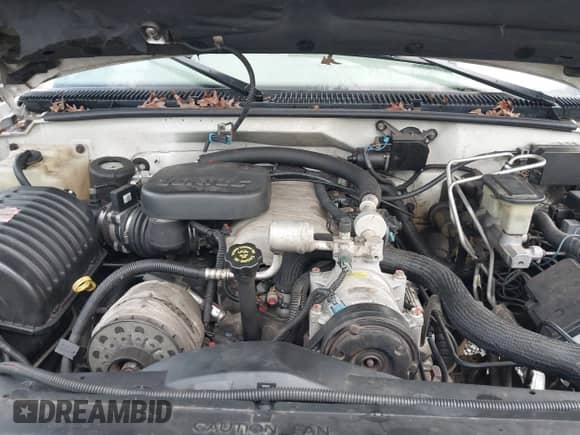 1998 Chevrolet Silverado 2500 z VIN 1GCGK29J9WE232656, wystawiony jako IAAI lot #43377388 z przebiegiem 201 761 mil mil oraz . Historia ofert i sprzedaży dostępna na DreamBid. Obrazek 10.