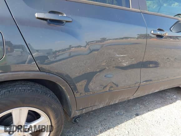 2022 Chevrolet Trax LT z VIN KL7CJLSM5NB530968, wystawiony jako IAAI lot #42148644 z przebiegiem 29 913 mil mil oraz . Historia ofert i sprzedaży dostępna na DreamBid. Obrazek 18.