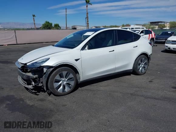 2021 Tesla Model Y Long Range с VIN 5YJYGDEE3MF219908, выставлен на аукционе IAAI как лот 43170922 с пробегом Не указан миль и . История ставок и продаж доступна на DreamBid. Изображение 22.