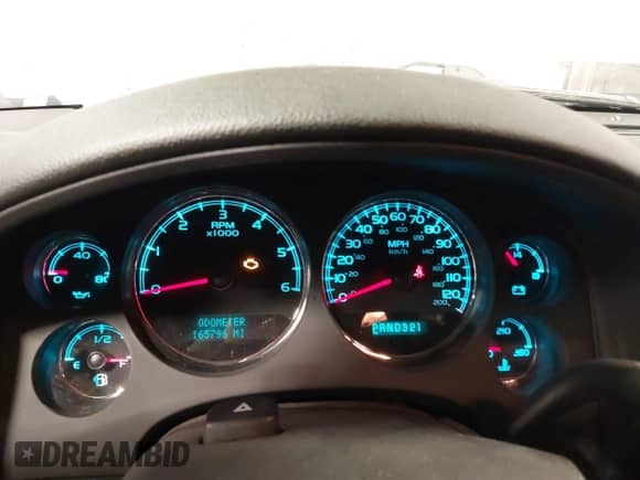 2008 Chevrolet Tahoe Special Service with VIN 1GNFK03078R203773, listed as a IAAI auction lot 41343306 with 165,796 mi miles and . Bid and sale history available at DreamBid. Image 7.