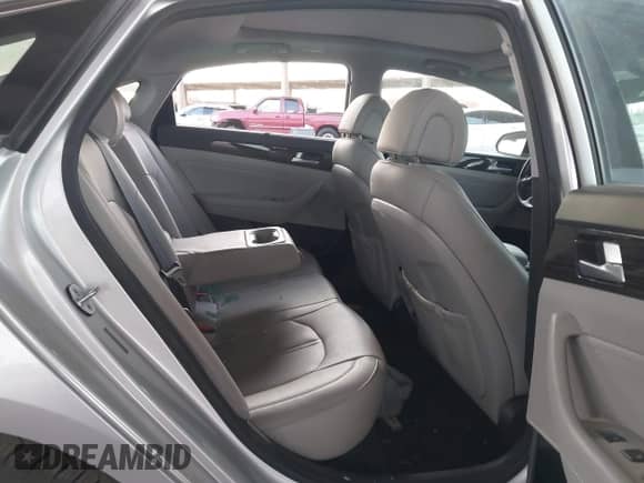 2015 Hyundai Sonata Sport с VIN 5NPE34AF8FH177320, выставлен на аукционе IAAI как лот 42748861 с пробегом 58 578 миль миль и . История ставок и продаж доступна на DreamBid. Изображение 8.