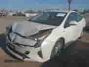 2016 Toyota Prius Four z VIN JTDKARFU7G3518197, wystawiony jako IAAI lot #43061534 z przebiegiem 138 891 mil mil oraz . Historia ofert i sprzedaży dostępna na DreamBid. Obrazek 2.