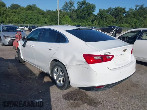 2021 Chevrolet Malibu LS z VIN 1G1ZC5ST2MF027974, wystawiony jako IAAI lot #42774480 z przebiegiem 103 458 mil mil oraz . Historia ofert i sprzedaży dostępna na DreamBid. Obrazek 3.