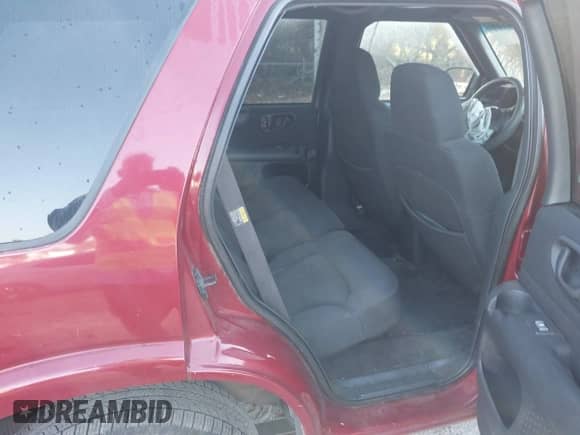 2003 Chevrolet Blazer LS с VIN 1GNCS13X73K103616, выставлен на аукционе IAAI как лот 43478103 с пробегом 274 996 миль миль и . История ставок и продаж доступна на DreamBid. Изображение 8.