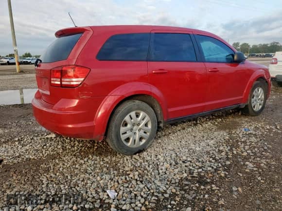 2014 Dodge Journey SE with VIN 3C4PDCAB3ET263081, listed as a Copart auction lot 82758915 with 136,870 mi miles and Clean title. Bid and sale history available at DreamBid. Image 3.