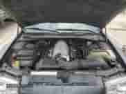 2006 Chrysler 300 C SRT-8 z VIN 2C3LA73W76H102777, wystawiony jako Copart lot #60065925 z przebiegiem 97 765 mil mil oraz Szkoda całkowita • Salvage title. Historia ofert i sprzedaży dostępna na DreamBid. Obrazek 11.