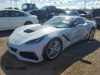 2018 Chevrolet Corvette 1LT z VIN 1G1YB2D76J5101928, wystawiony jako Copart lot #69222395 z przebiegiem 53 347 mil mil oraz Szkoda całkowita • Salvage title. Historia ofert i sprzedaży dostępna na DreamBid. Obrazek 1.