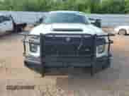 2023 Chevrolet Silverado 2500HD Work Truck z VIN 1GC1YLE70PF192757, wystawiony jako Copart lot #55618945 z przebiegiem 78 178 mil mil oraz Czysty tytuł • Clean title. Historia ofert i sprzedaży dostępna na DreamBid. Obrazek 5.