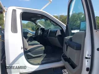 2019 Ford F-250 XL с VIN 1FTBF2B64KEE51684, выставлен на аукционе IAAI как лот 43366697 с пробегом 176 643 миль миль и . История ставок и продаж доступна на DreamBid. Изображение 1.