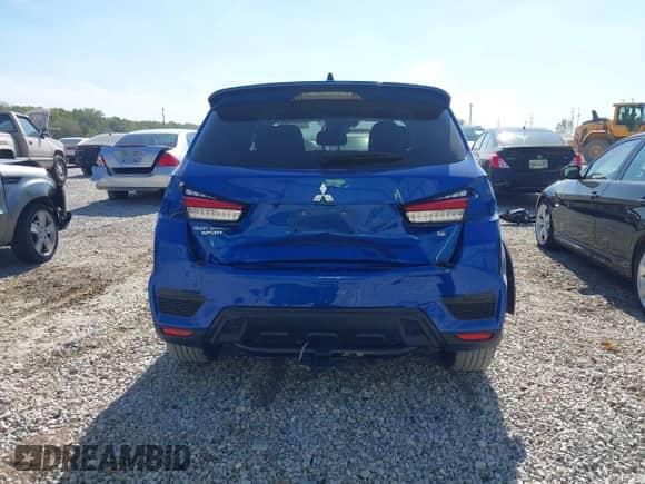 2021 Mitsubishi Outlander ES z VIN JA4ARUAU0MU033088, wystawiony jako IAAI lot #43329303 z przebiegiem 24 626 mil mil oraz . Historia ofert i sprzedaży dostępna na DreamBid. Obrazek 17.