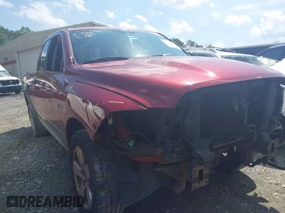 2011 Ram 1500 SLT z VIN 1D7RV1GT5BS580292, wystawiony jako IAAI lot #42258211 z przebiegiem 187 977 mil mil oraz . Historia ofert i sprzedaży dostępna na DreamBid. Obrazek 17.