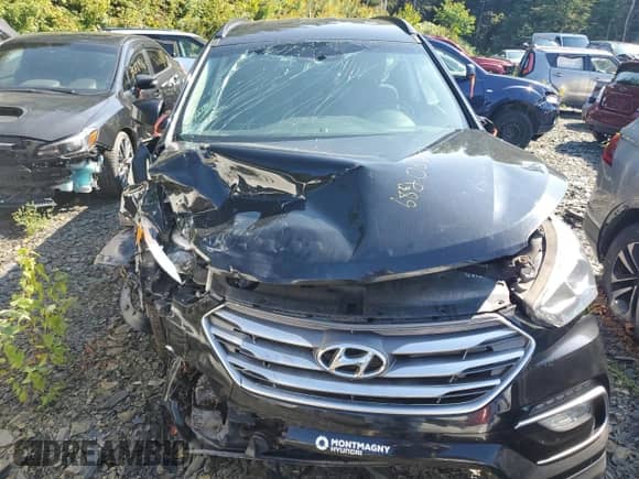 2018 Hyundai Santa Fe 2.4L с VIN 5NMZT3LB5JH091653, выставлен на аукционе Copart как лот 68206235 с пробегом 67 162 миль миль и Списание • Salvage title. История ставок и продаж доступна на DreamBid. Изображение 5.