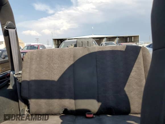 2003 Jeep Wrangler X z VIN 1J4FA39S33P308881, wystawiony jako Copart lot #69323655 z przebiegiem 264 257 mil mil oraz Szkoda całkowita • Salvage title. Historia ofert i sprzedaży dostępna na DreamBid. Obrazek 10.