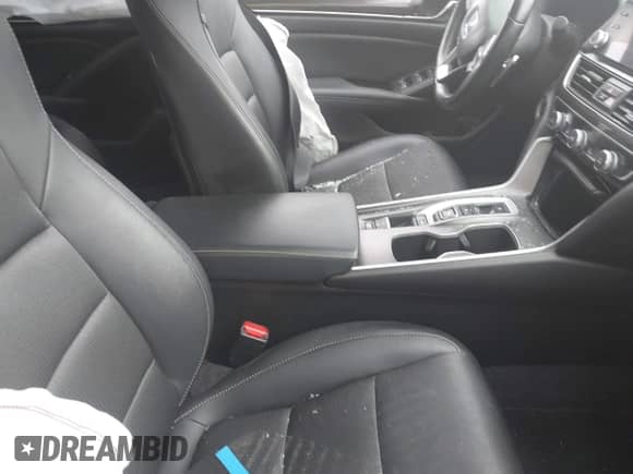 2021 Honda Accord Sport z VIN 1HGCV2F38MA016718, wystawiony jako IAAI lot #43208169 z przebiegiem 52 090 mil mil oraz . Historia ofert i sprzedaży dostępna na DreamBid. Obrazek 5.