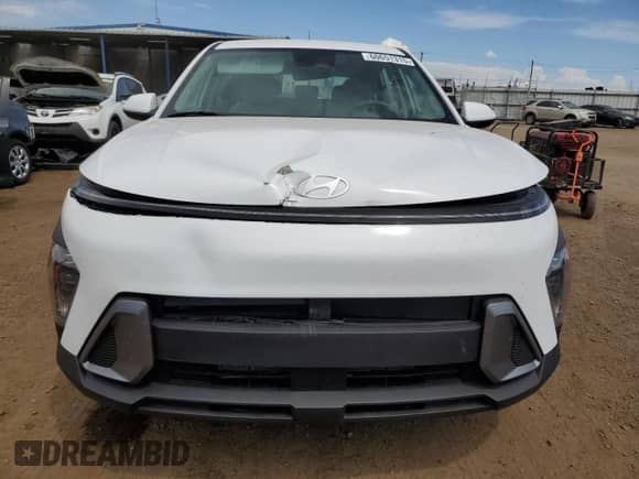 2025 Hyundai Kona SE с VIN KM8HACAB4SU236577, выставлен на аукционе Copart как лот 60651315 с пробегом 5 531 миль миль и Списание • Salvage title. История ставок и продаж доступна на DreamBid. Изображение 5.
