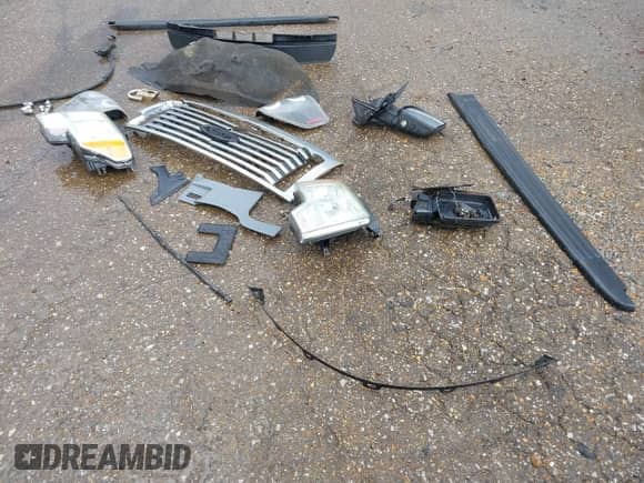 2011 Ford F-150 XLT z VIN 1FTFW1ET5BFB14061, wystawiony jako IAAI lot #42167778 z przebiegiem 214 432 mil mil oraz . Historia ofert i sprzedaży dostępna na DreamBid. Obrazek 14.