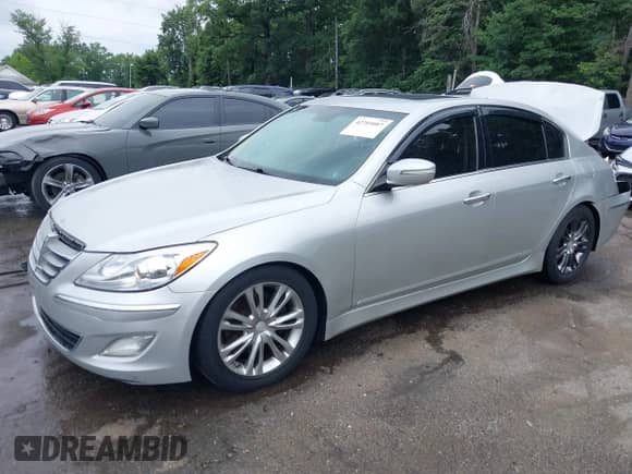 2012 Hyundai Genesis 3.8L с VIN KMHGC4DD9CU151714, выставлен на аукционе IAAI как лот 42705087 с пробегом 254 729 миль миль и . История ставок и продаж доступна на DreamBid. Изображение 17.