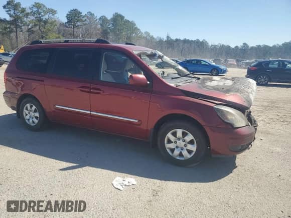 2008 Hyundai Entourage GLS с VIN KNDMC233786045066, выставлен на аукционе Copart как лот 48761135 с пробегом Не указан миль и Списание • Salvage title. История ставок и продаж доступна на DreamBid. Изображение 4.