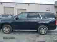2015 Chevrolet Tahoe LS z VIN 1GNSKAKC6FR578745, wystawiony jako IAAI lot #43481431 z przebiegiem 452 330 mil mil oraz . Historia ofert i sprzedaży dostępna na DreamBid. Obrazek 14.