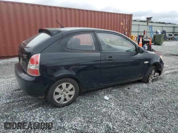 2010 Hyundai Accent GS z VIN KMHCM3AC8AU165926, wystawiony jako Copart lot #48303995 z przebiegiem 248 619 mil mil oraz Szkoda całkowita • Salvage title. Historia ofert i sprzedaży dostępna na DreamBid. Obrazek 3.