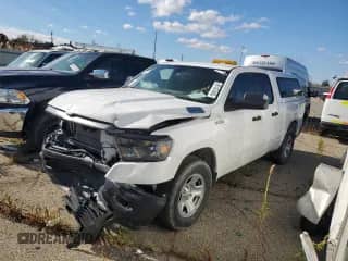 2023 Ram 1500 Tradesman z VIN 1C6RRFCG6PN517056, wystawiony jako Copart lot #90107405 z przebiegiem 32 046 mil mil oraz Szkoda całkowita • Salvage title. Historia ofert i sprzedaży dostępna na DreamBid. Obrazek 1.