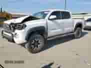 2017 Toyota Tacoma SR5 with VIN 5TFCZ5AN0HX116800, listed as a Copart auction lot 81142255 with 86,089 mi miles and Salvage title. Bid and sale history available at DreamBid. Image 1.