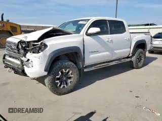 2017 Toyota Tacoma SR5 with VIN 5TFCZ5AN0HX116800, listed as a Copart auction lot 81142255 with 86,089 mi miles and Salvage title. Bid and sale history available at DreamBid. Image 1.