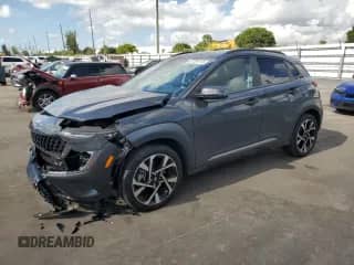 2023 Hyundai Kona Limited с VIN KM8K53A3XPU991226, выставлен на аукционе Copart как лот 67254115 с пробегом 28 156 миль миль и На запчасти • Non repairable. История ставок и продаж доступна на DreamBid. Изображение 1.