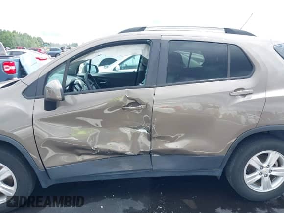 2021 Chevrolet Trax LT с VIN KL7CJPSB5MB345937, выставлен на аукционе IAAI как лот 42963919 с пробегом 75 573 миль миль и . История ставок и продаж доступна на DreamBid. Изображение 14.