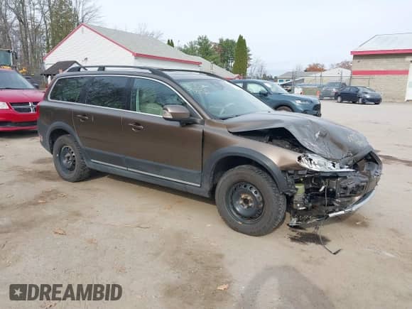 2012 Volvo XC70 3.2L with VIN YV4940BZ4C1144637, listed as a IAAI auction lot 40709833 with 150,249 mi miles and . Bid and sale history available at DreamBid. Image 1.