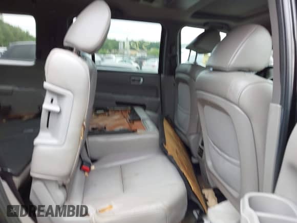 2013 Honda Pilot EX-L with VIN 5FNYF4H68DB022353, listed as a IAAI auction lot 42724139 with Not provided miles and . Bid and sale history available at DreamBid. Image 8.