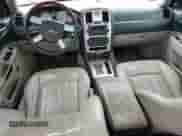 2006 Chrysler 300 C z VIN 2C3KK63H36H166917, wystawiony jako Copart lot #85285555 z przebiegiem 105 827 mil mil oraz Szkoda całkowita • Salvage title. Historia ofert i sprzedaży dostępna na DreamBid. Obrazek 8.