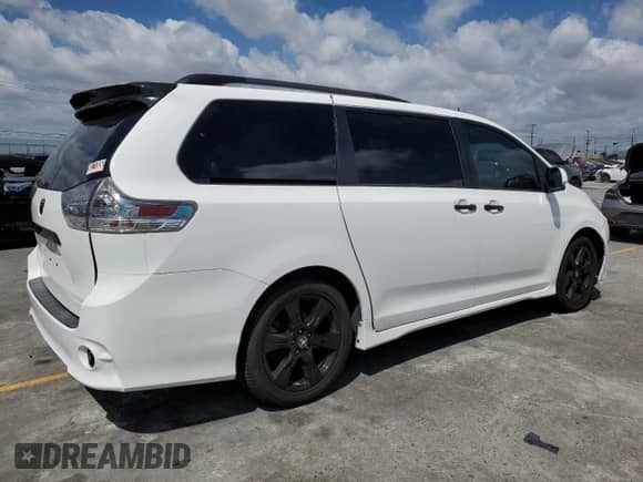 2020 Toyota Sienna SE z VIN 5TDXZ3DC9LS030514, wystawiony jako Copart lot #55962175 z przebiegiem 40 316 mil mil oraz Szkoda całkowita • Salvage title. Historia ofert i sprzedaży dostępna na DreamBid. Obrazek 3.