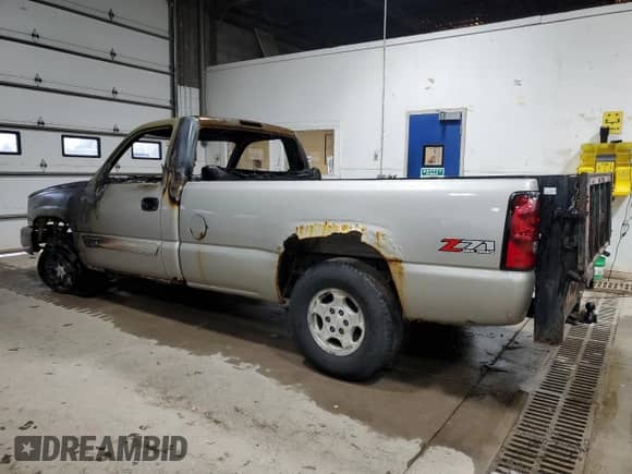 2004 Chevrolet Silverado 1500 LS с VIN 1GCEK14T14E306756, выставлен на аукционе Copart как лот 79057094 с пробегом Не указан миль и Списание • Salvage title. История ставок и продаж доступна на DreamBid. Изображение 2.