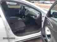 2022 Chevrolet Malibu LT z VIN 1G1ZD5ST3NF140637, wystawiony jako IAAI lot #43287596 z przebiegiem 73 402 mil mil oraz . Historia ofert i sprzedaży dostępna na DreamBid. Obrazek 5.