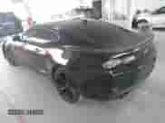 2022 Chevrolet Camaro 2LT z VIN 1G1FD1RS8N0108357, wystawiony jako IAAI lot #43224987 z przebiegiem 51 583 mil mil oraz . Historia ofert i sprzedaży dostępna na DreamBid. Obrazek 3.