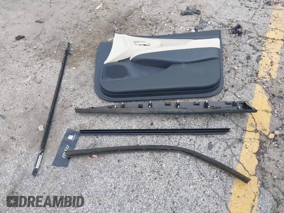 2022 Nissan Murano SL z VIN 5N1AZ2CJ3NC107667, wystawiony jako IAAI lot #43102658 z przebiegiem 31 954 mil mil oraz . Historia ofert i sprzedaży dostępna na DreamBid. Obrazek 12.